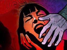 मुलीसोबत अश्लील चाळे करून तिचा विनयभंग करणाऱ्या सावत्र बापावर गुन्हा...