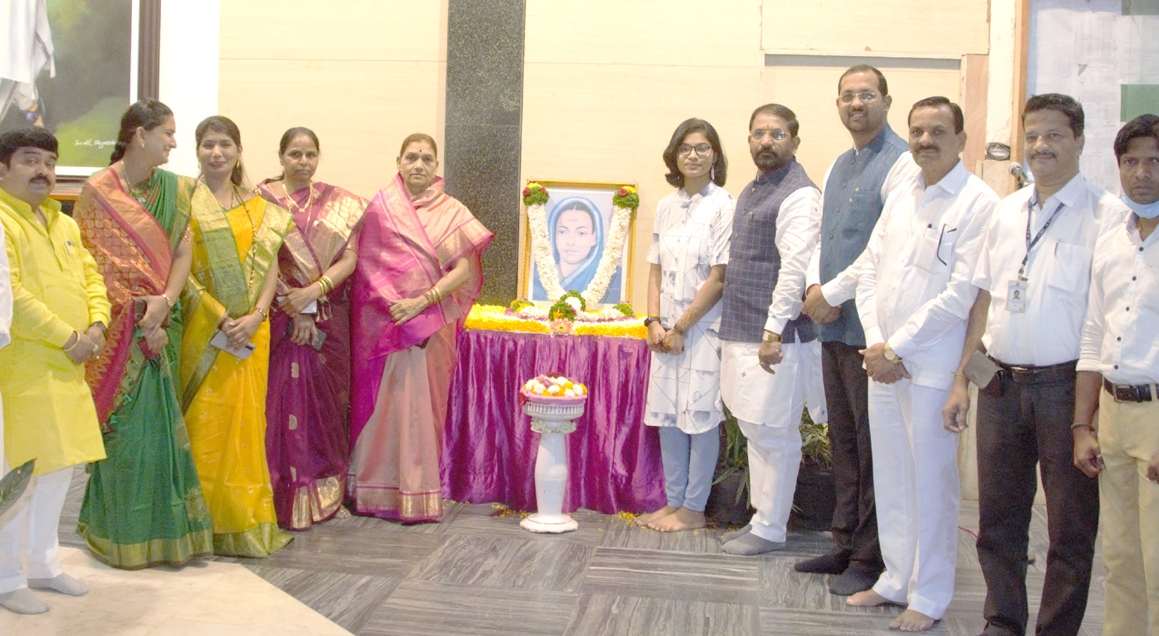 सावित्रीबाईमुळेच आजची स्त्री पंतप्रधान, राष्ट्रपती, महापौरपदी विराजमान - महापौर ढोरे..