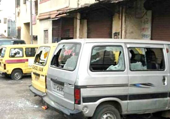 मोहननगरमध्ये मध्यरात्री मद्यपींकडून ऱ्हाडा; वाहनांची तोडफोड..