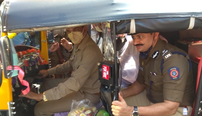 पोलीस आयुक्त कृष्ण प्रकाश यांच्याकडून शहरात रिक्षाचे मीटर डाऊन..