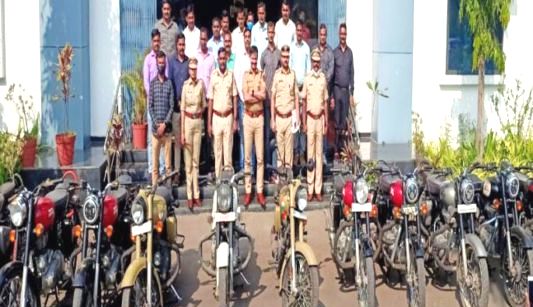 बुलेट चोरांचे जामखेड कनेक्शन...