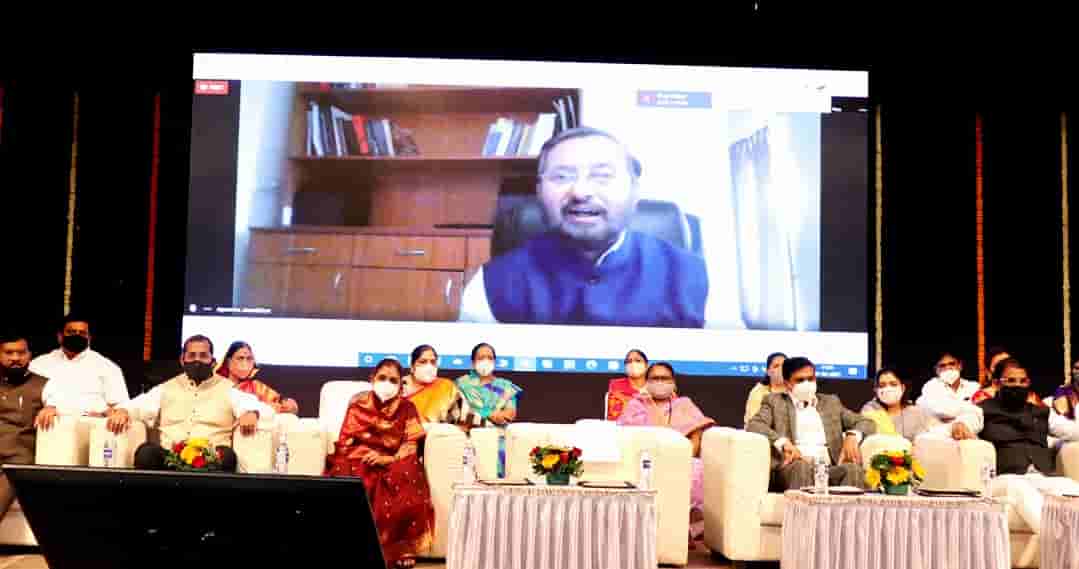 आवास योजनेअंतर्गत २०२२ पर्यंत सर्वांना हक्काचे घर देणार - प्रकाश जावडेकर..