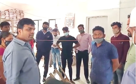 निगडी प्राधिकरणातील विद्युत विभाग उठला रहिवाशांच्या मुळावर..
