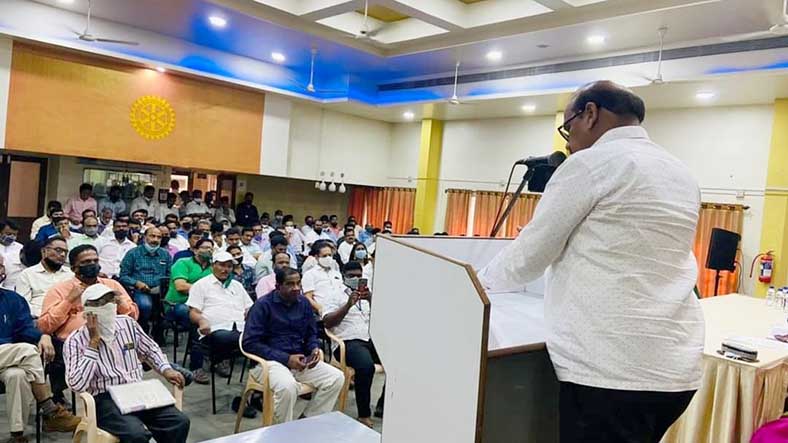भाई-दादांच्या गुंडगिरीमुळे लघुउद्योजक आर्थिक संकटात - माजी आमदार विलास लांडे..