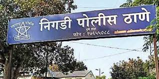 नकली पिस्तुलाच्या धाकाने लूटमार करणाऱ्या दोन जणांना पोलिसांकडून अटक..