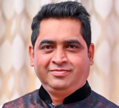 पालिकेच्या शिक्षण समिती सभापतींचे पतीच निघाले उचापती..