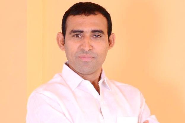 कॅब, रिक्षा, टेम्पो, बस, अ‍ॅम्ब्युलन्स चालकांच्या लसीकरणाला प्राधान्य द्या..