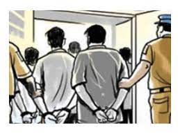 ऑनलाइन जुगार अड्ड्यावर पोलिसांचा छापा..