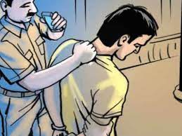 मोक्कातील फरार आरोपीच्या पोलिसांनी सोलापुरातून आवळल्या मुसक्या..