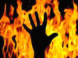 विवाहितेच्या चारित्र्यावर पतीचा संशय..