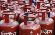 वाकडमध्ये गॅसचा काळाबाजार; पोलिसांकडून दोघांना अटक...
