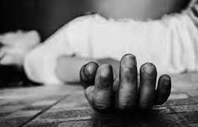 पतीपासून विभक्त राहणाऱ्या महिलेचा गळा आवळून खून..