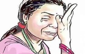 तुकोबांच्या देहूनगरीत सख्या आईला मुलाकडून लाकडी दांडक्याने मारहाण..