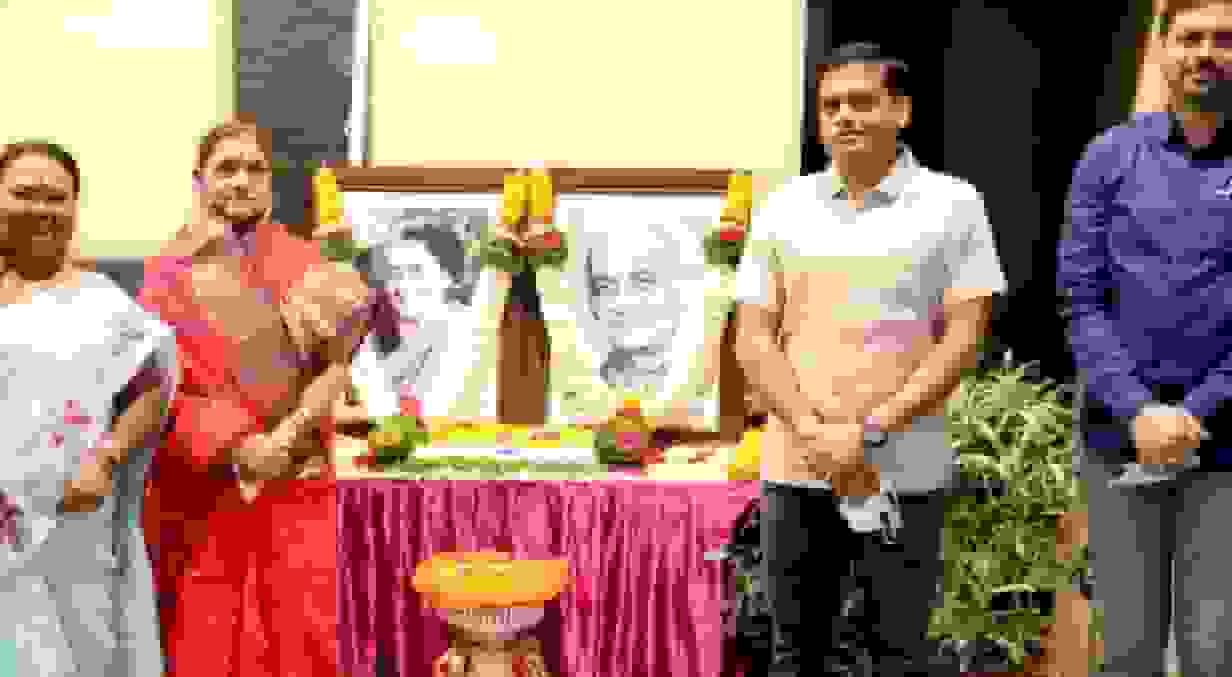 भारतरत्न इंदिरा गांधी आणि सरदार वल्लभभाई पटेल यांना जयंतीनिम्मित्त पालिकेचे अभिवादन...