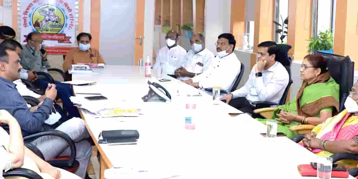आरोग्य विभागात सतत गैरहजर राहणाऱ्या कर्मचा-यांची माहिती द्या - पालिका आयुक्त..