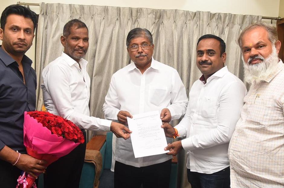 युवा उद्योजक संतोष गुलाबराव कलाटे यांचा भाजपमध्ये प्रवेश..