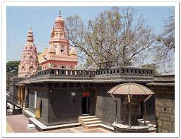 चिंचवडगावातील मोरया गोसावी मंदिरात या लोकांना बंदी..