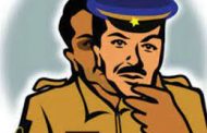 तोतया पोलिसाचा एका डॉक्टरला पावणे दोन लाखांना गंडा..