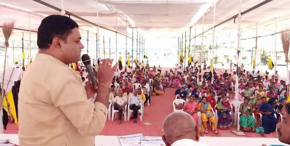 शेतकऱ्यांप्रमाणेच कष्टकरी आणि वाहतूकदारांसाठीचे जाचक कायदे रद्द करा..