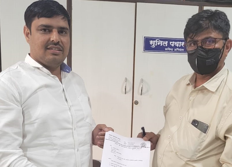 चिखली-मोई फाटा बसस्थानकाची दुरूस्ती व गतीरोधक बसवा..