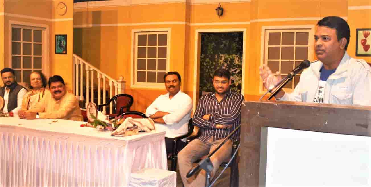 नाटक पाहून सकारात्मक ऊर्जा घेऊन जावू या - भरत जाधव..