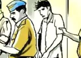 तडीपार गुंडाकडून पोलिसांना कोयत्याचा धाक अनं धक्काबुकी..