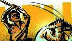 हातात कोयता घेऊन दुकानदाराला बेदम मारहाण..