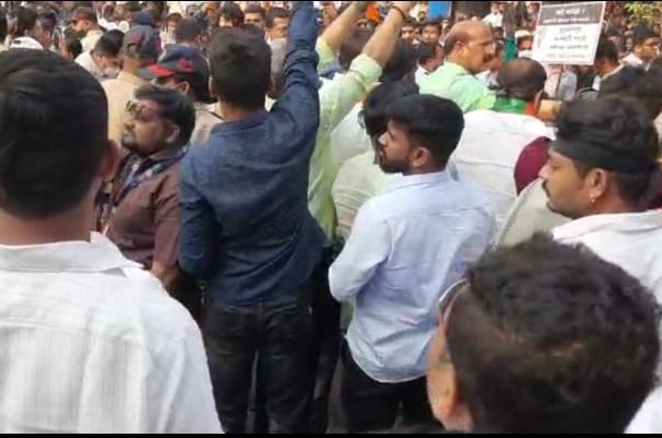त्या उद्यानाच्या उदघाटनावरून भाजप-राष्ट्रवादीचे कार्यकर्ते आमने-सामने..