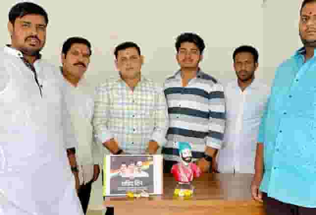 कुदळवाडीत शहीद दिनानिमित्त शहीदांना आदरांजली...