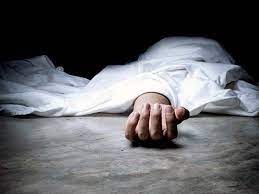 खोलीतून उग्र वास येत असल्याने नागरिकांनी बोलावले पोलिसांना..