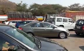 अखेर मुंबई-पुणे एक्सप्रेस वे वरील वाहतूक कोंडी सुटण्याच्या तयारीत...