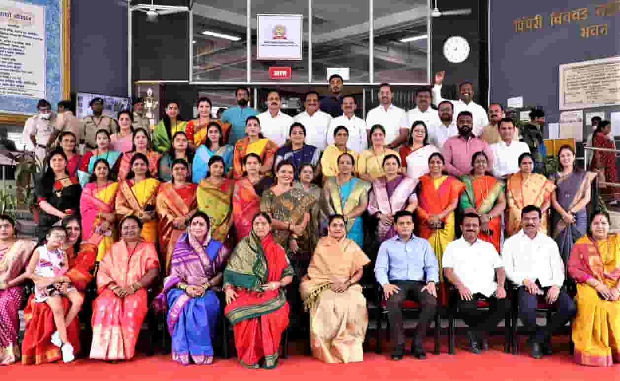 नगरसेवकांचा अखेरचा दंडवत; शुक्रवारी एकत्र येत केले 'फोटोसेशन'..