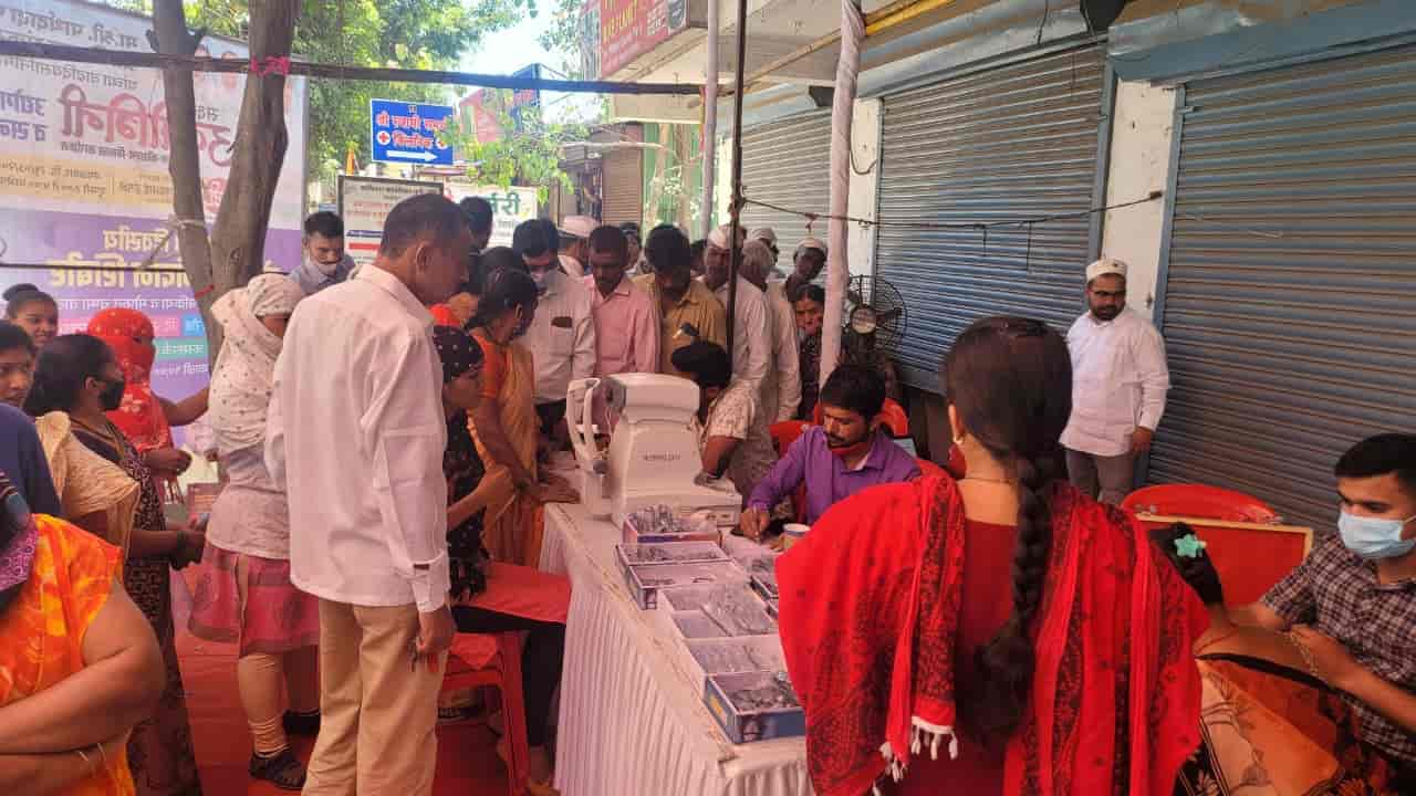 विशाल वाकडकर यांच्या वाढदिवसानिमित्त नेत्र रोग तपासणी शिबीर संपन्न...