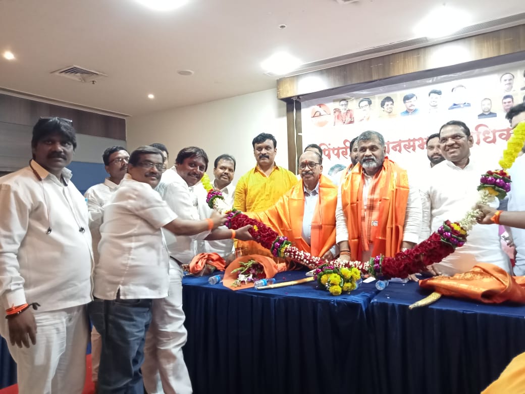 शहरपातळीवर शिवसेनेचे नेतृत्व करण्याची संधी उत्तर भारतीय निष्ठावंतांना द्या..