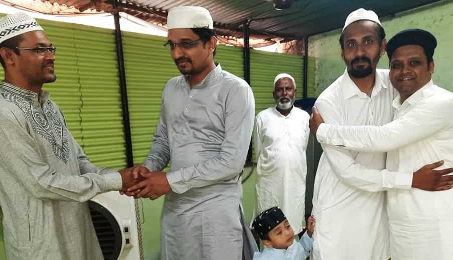 मुस्लिम बांधवांनी आपापसात भाईचारा ठेवावा - मौलाना मोहसीन सय्यद..