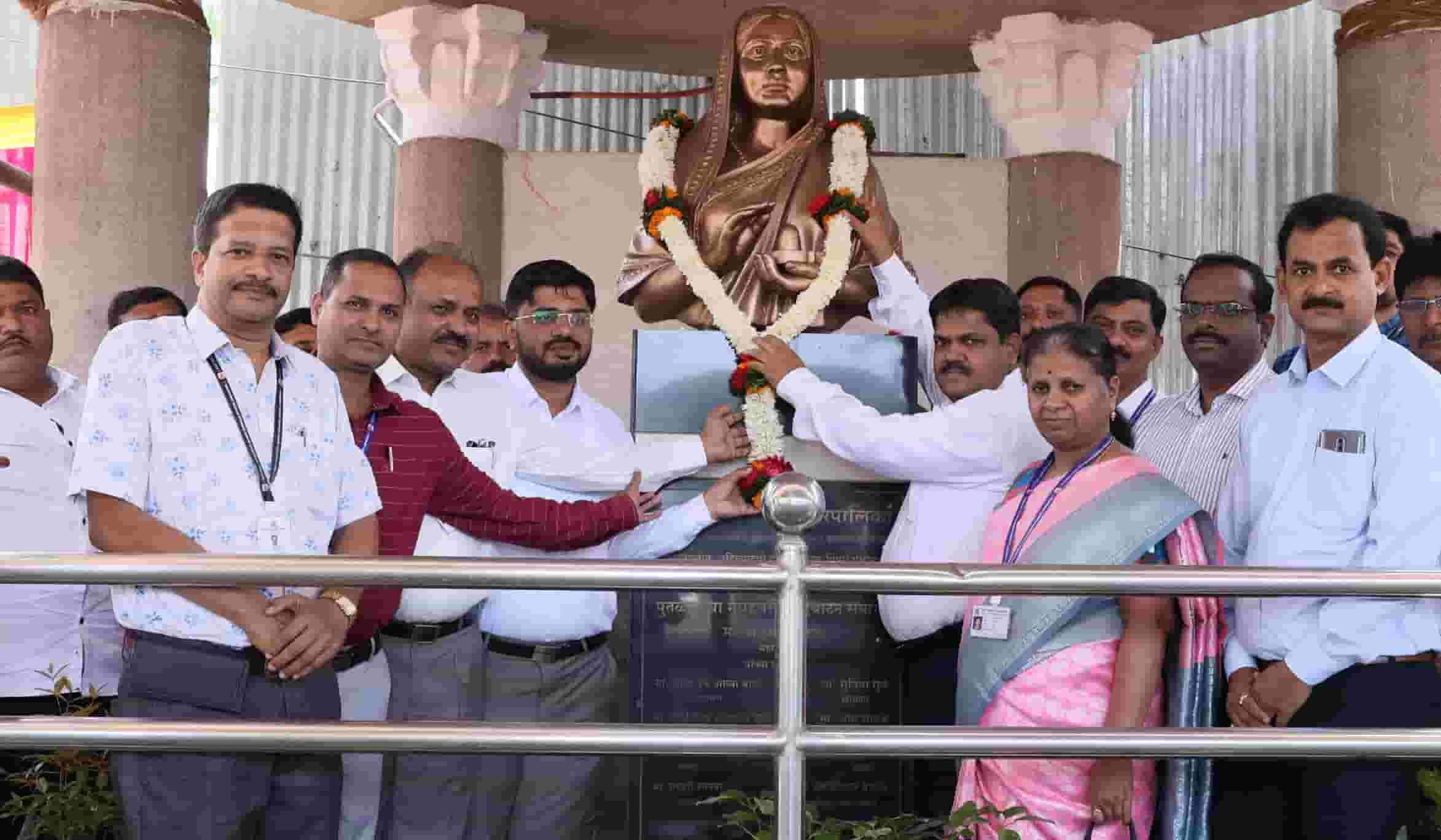 पुण्यश्लोक राजमाता अहिल्यादेवी होळकर यांच्या पुण्यतिथीदिनी मोरवाडी आणि सांगवीत अभिवादन...