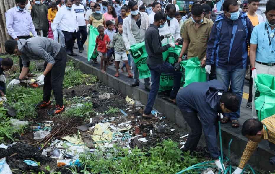 पालिकेच्या स्वच्छता मोहिमेत २५ हजार नागरिक सहभागी..