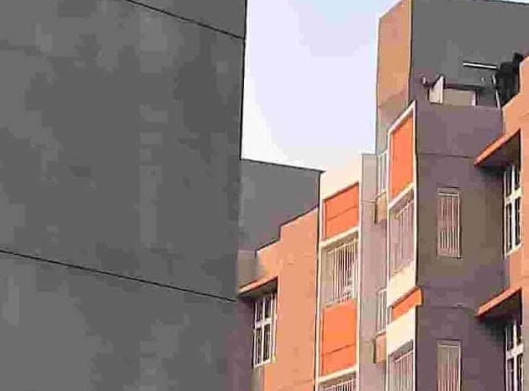 वाल्हेकरवाडीतील गृहप्रकल्पाचे काम प्रगतीपथावर..