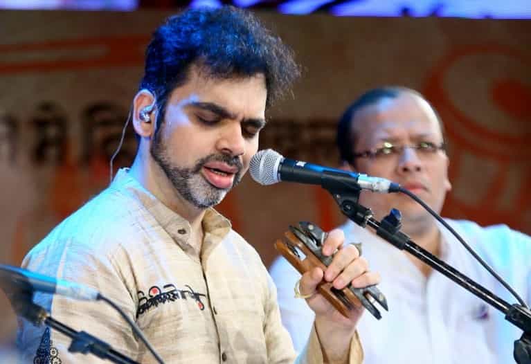 'चंदन ही चंदन'… या हिंदी अभंग मैफिलीत रसिक तल्लीन...