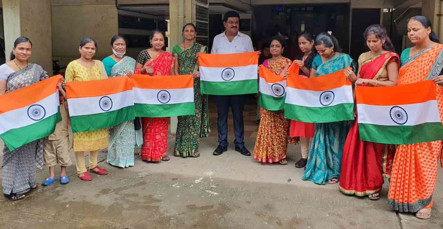 ' हर घर तिरंगा, घर घर तिरंगा ' अभियानास रहाटणीकरांचा उत्स्फूर्त प्रतिसाद...