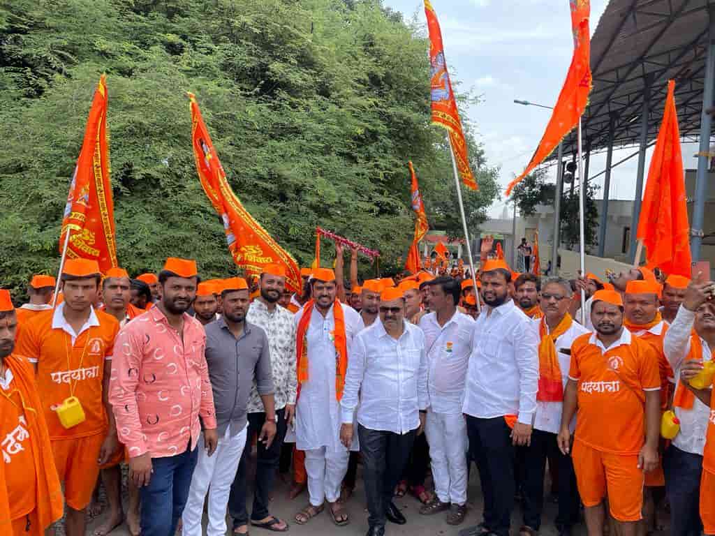 चिखलीतील श्री. भैरवनाथ महाराज मंदिर ते घोरडेश्वर डोंगर पायी कावड यात्रेला प्रारंभ...