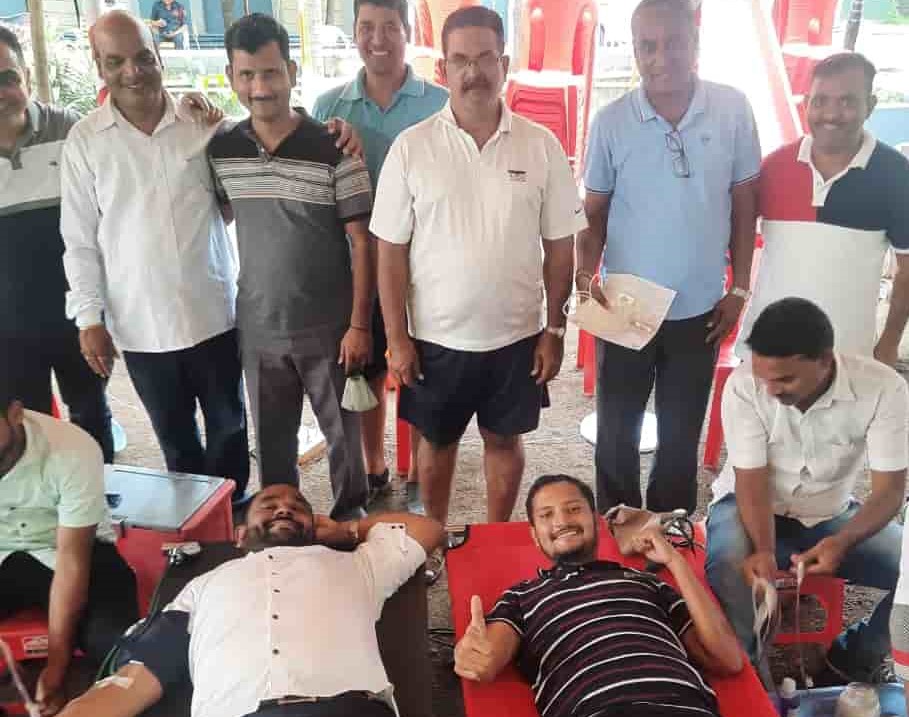 चिंचवडगावातील ओरिएंटल मार्व्हल सोसायटीत रक्तदान शिबिर... 