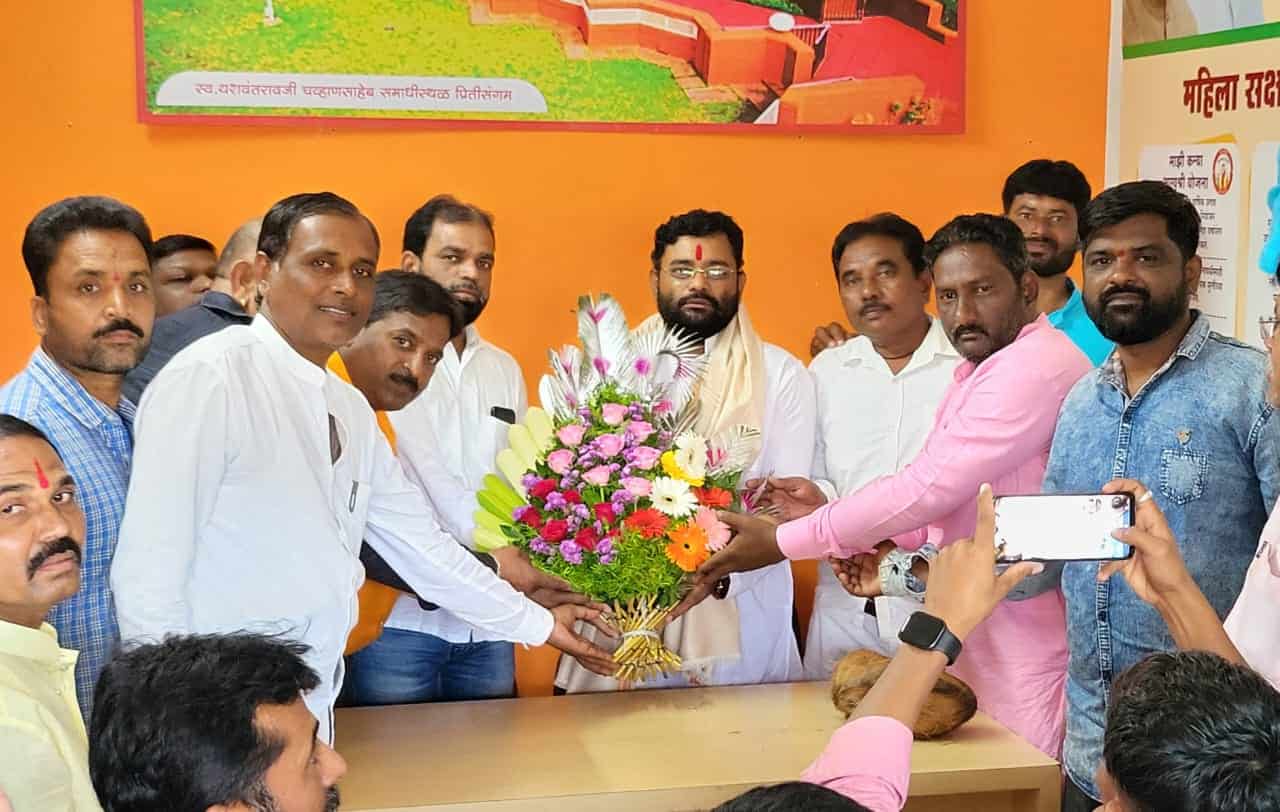 चलो दिल्लीचा नारा बुलंद करून रिक्षा चालकांची ताकद दिल्लीत दाखवा - बाबा कांबळे..