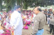 पालिकेच्या कंत्राटी सफाई कामगारांना बारा हजार रुपये बोनस..