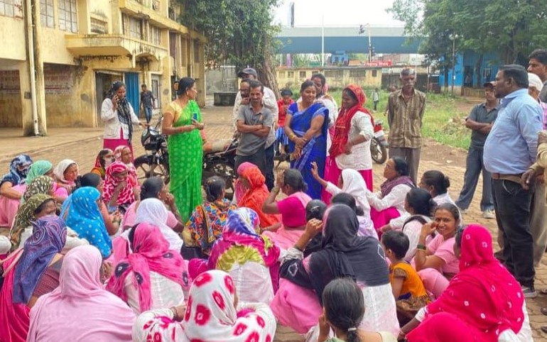 दिवाळीला सफाई कर्मचाऱ्यांना बोनस द्या ; अन्यथा तीव्र आंदोलन छेडू..