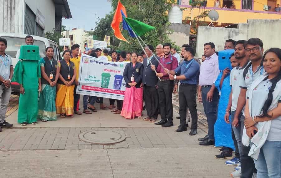 ‘स्वच्छता के दो रंग’ उपक्रमांतर्गत ६ हजार विद्यार्थ्यांनी घेतली स्वच्छतेची शपथ...