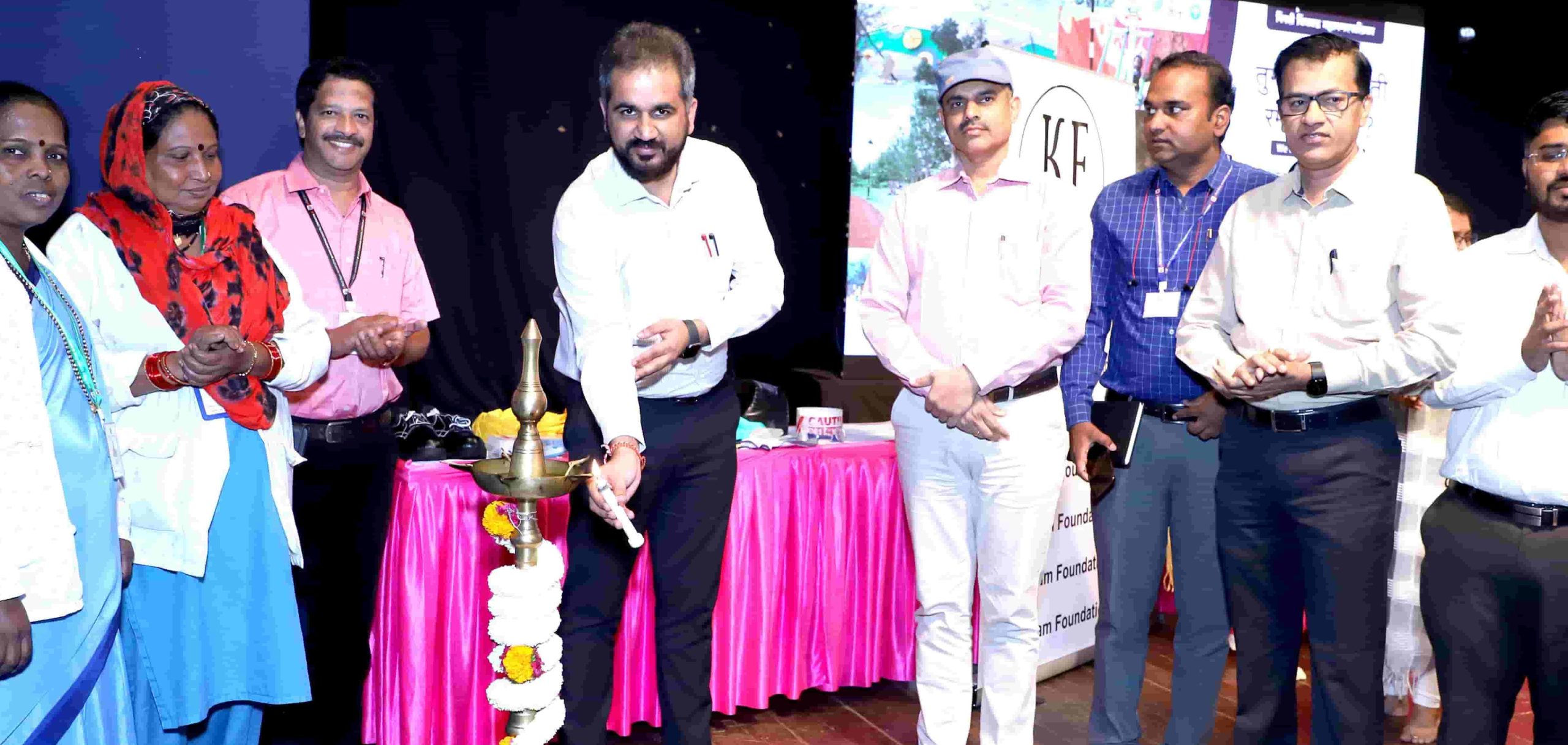 सफाई कर्मचाऱ्यांसाठी विशेष प्रशिक्षण सत्राचे आयोजन...