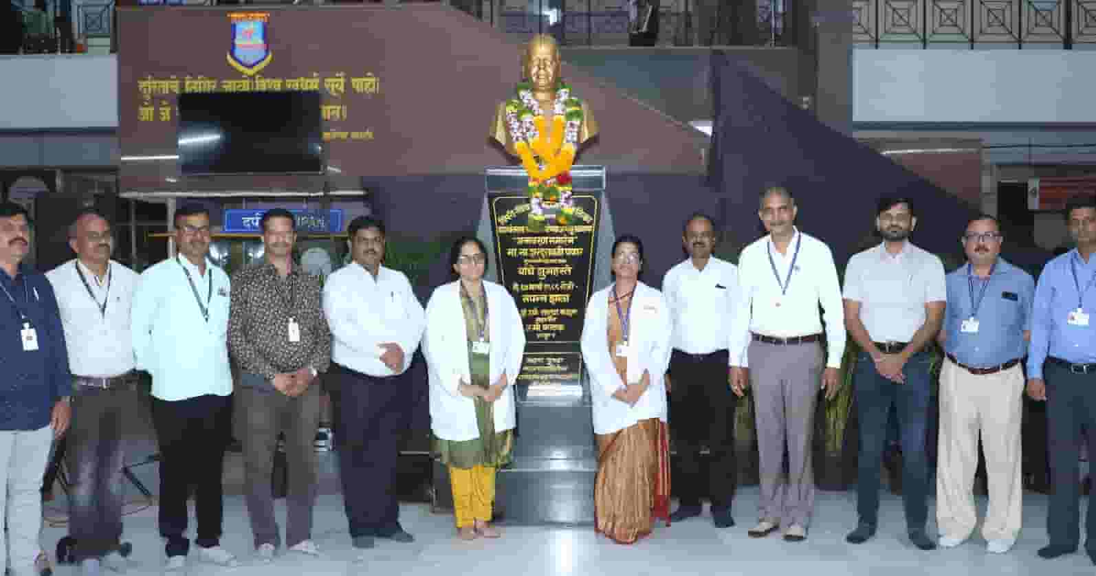 माजी उपपंतप्रधान यशवंतराव चव्हाण पुण्यतिथीनिमित पालिकेचे अभिवादन...