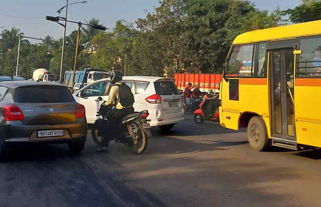 शाहूनगरमध्ये विद्यार्थ्याच्या दुचाकीला मालवाहतूक ट्रकची धडक..