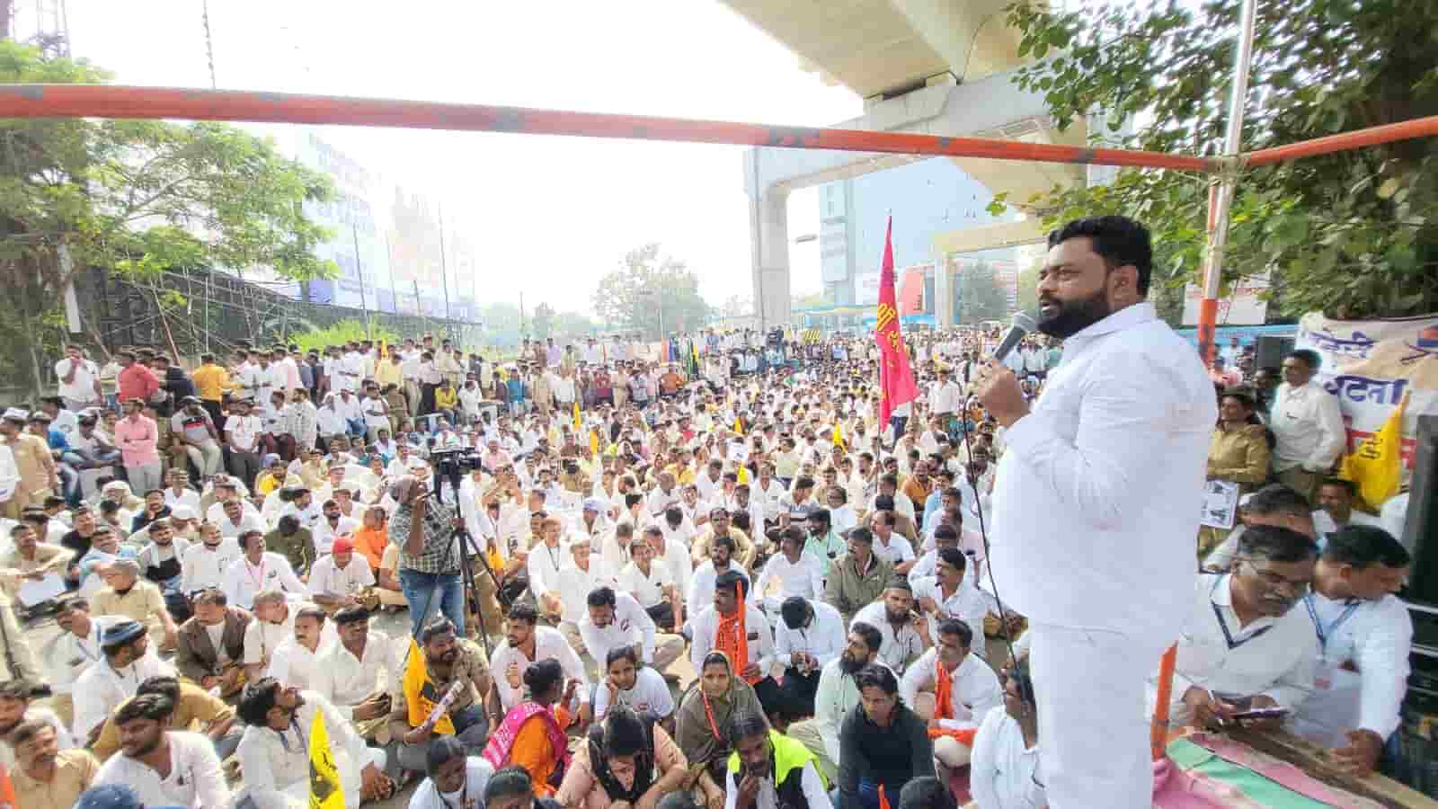 पुण्यासह पिंपरी चिंचवडमधील एक लाख रिक्षा चालकांचा संपत सहभाग..